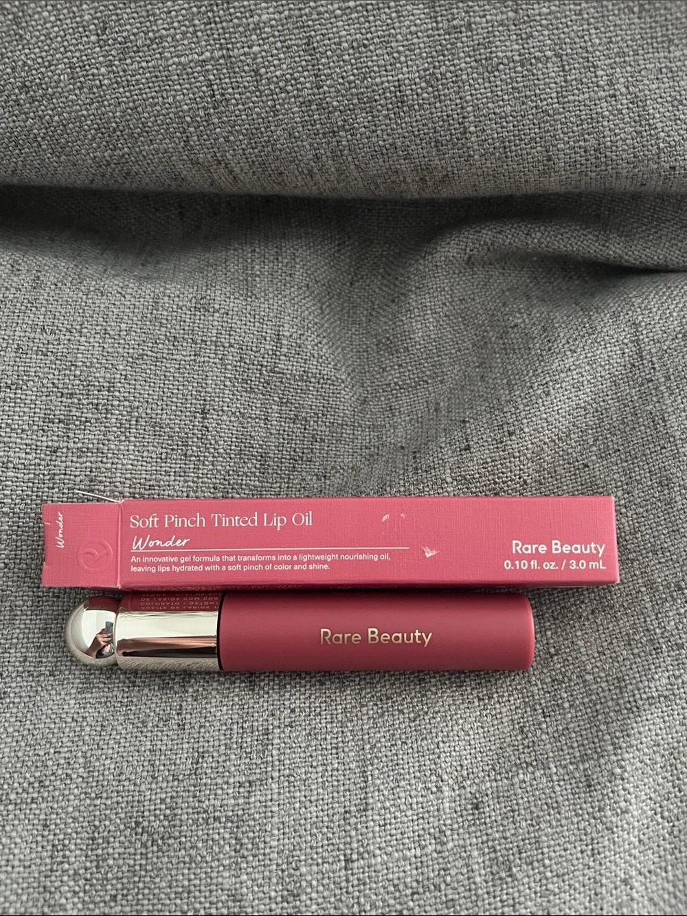 Rare Beauty Soft Pinch Tinted Lip Oil - Wonder (Rose Pink) New in Box